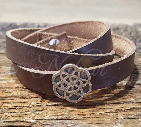 Leren armband met zilveren levensbloem